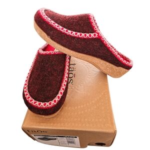 ​Taos Woolma Clogs in Deep Red Indoor Outdoor Women’s 7–7.5 / EU 38 NEW IN BOX